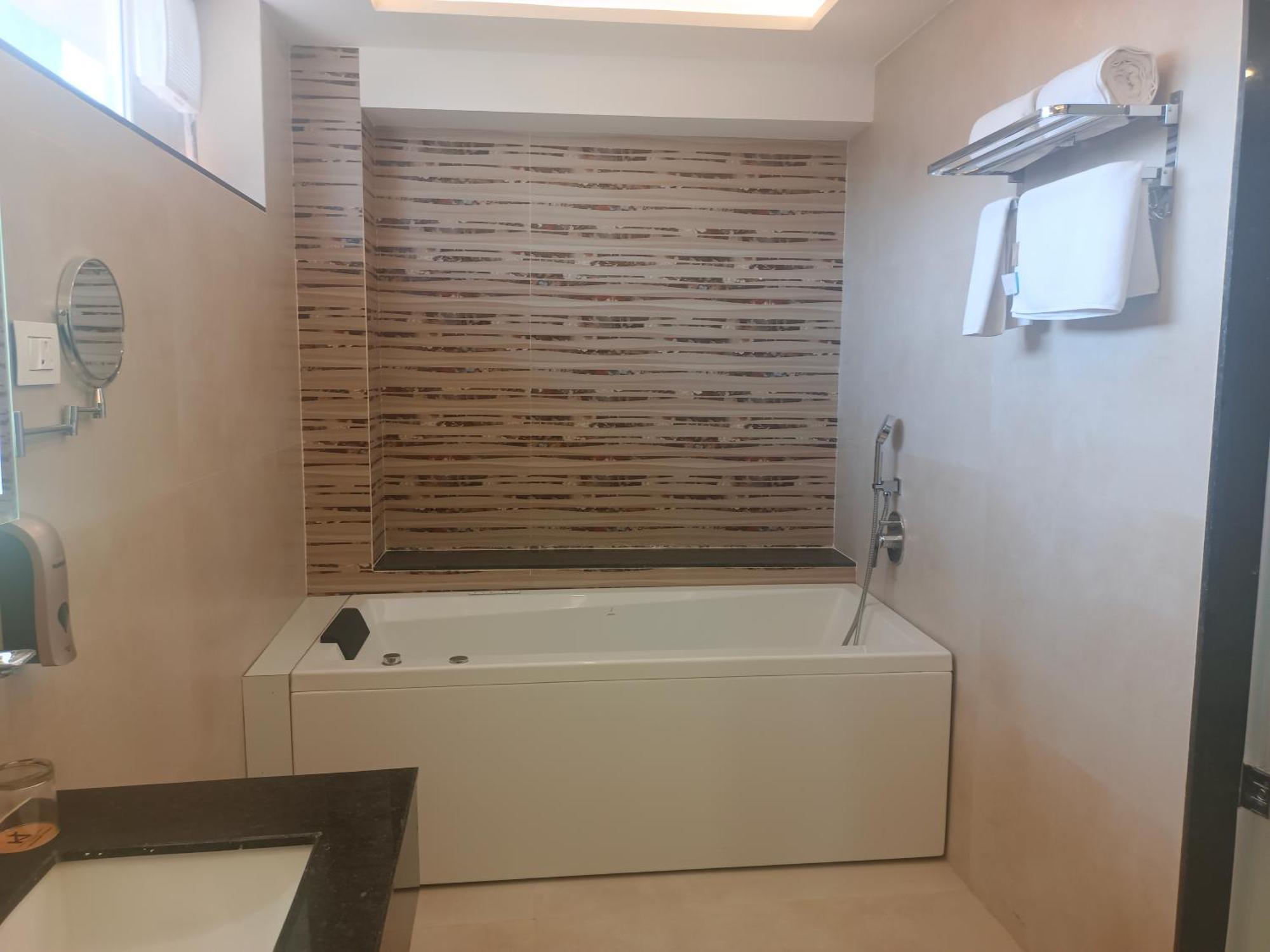 Hotel Kadamb Tree Jabalpur Luaran gambar