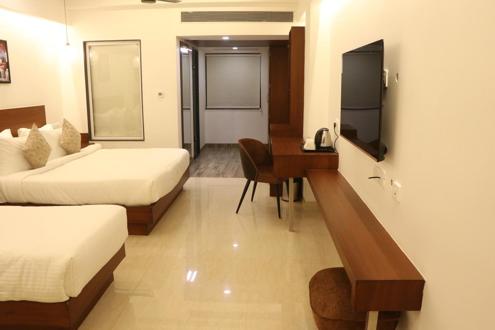 Hotel Kadamb Tree Jabalpur Luaran gambar